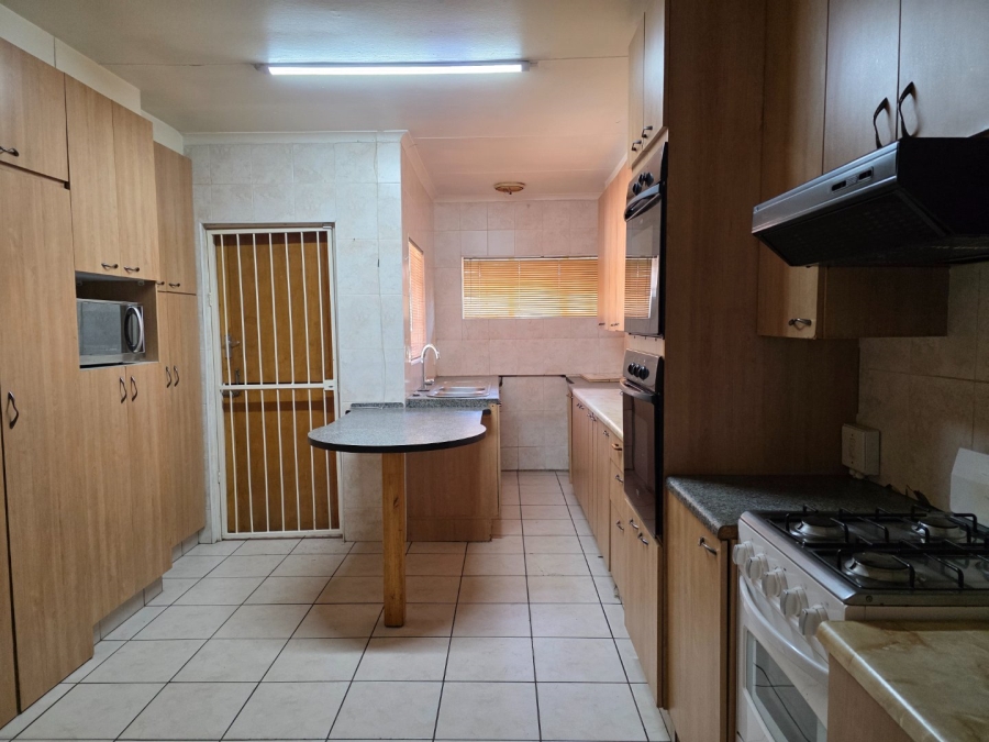 To Let 3 Bedroom Property for Rent in Vaalpark Free State